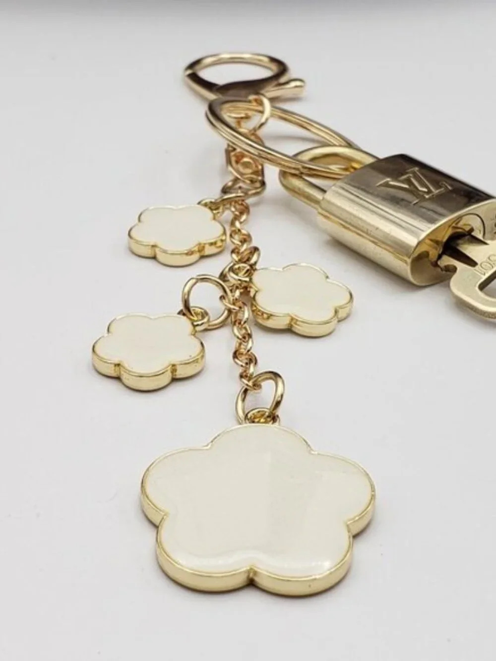Authentic LV Gold Padlock 🔒 Unbranded Flower charm for Louis Vuitton Bags